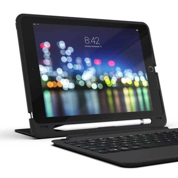 ZAGG Keyboard Case for iPad 9.7 Backlit Ultra‎ Slim Detachable Rotatable Black - Picture 7 of 8